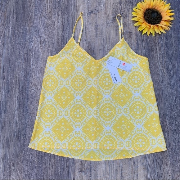 Tops - NWT Tecrew Brand Super Bright Summery Tank Size Medium